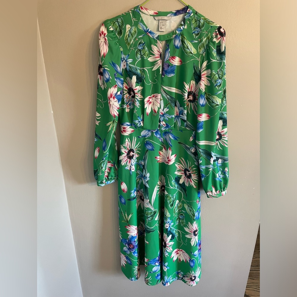 H&M floral dress perfect - Picture 3 of 9